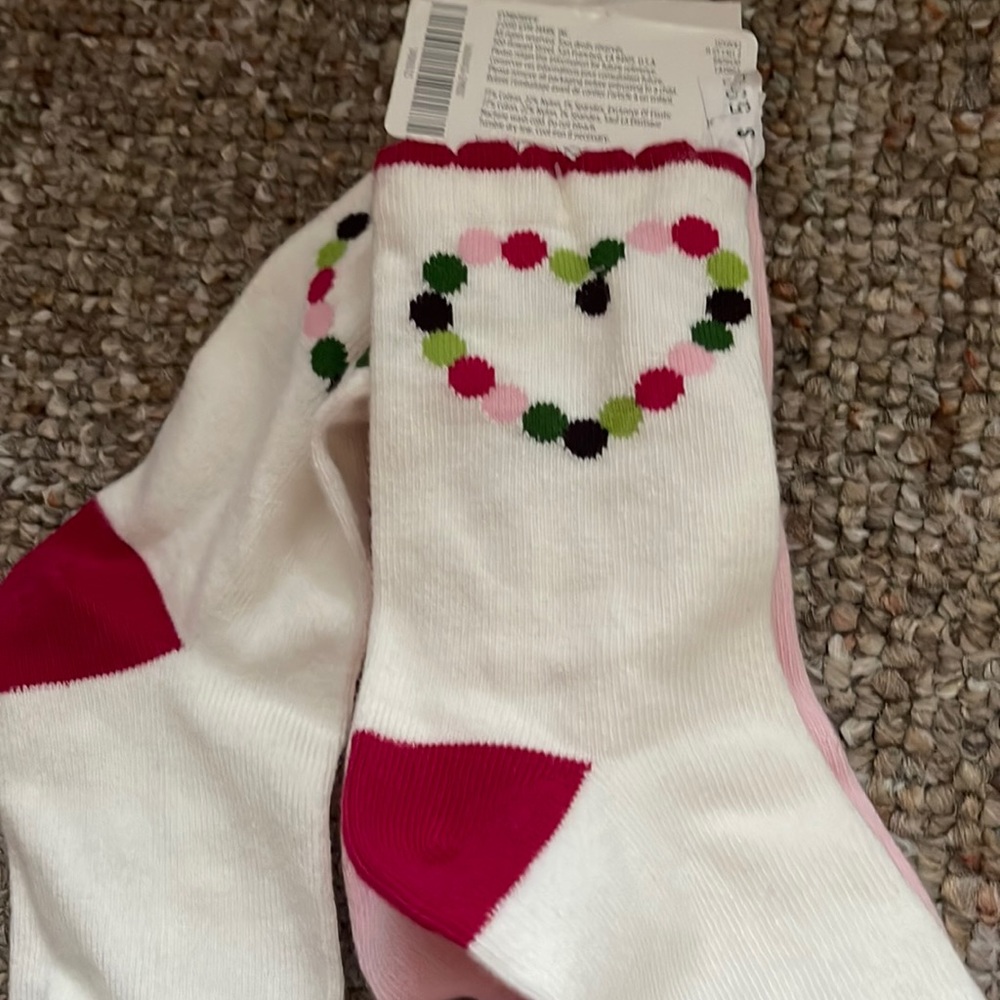 5 pairs of socks